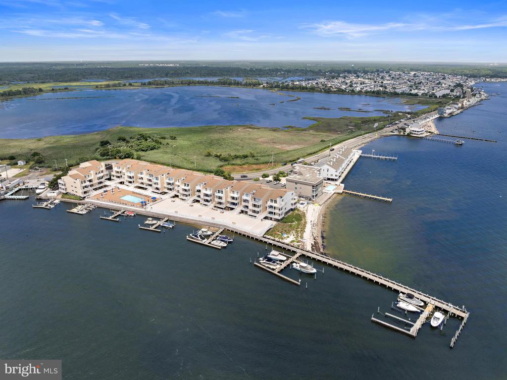 401 BAY SHORE DRIVE Unit: 18B