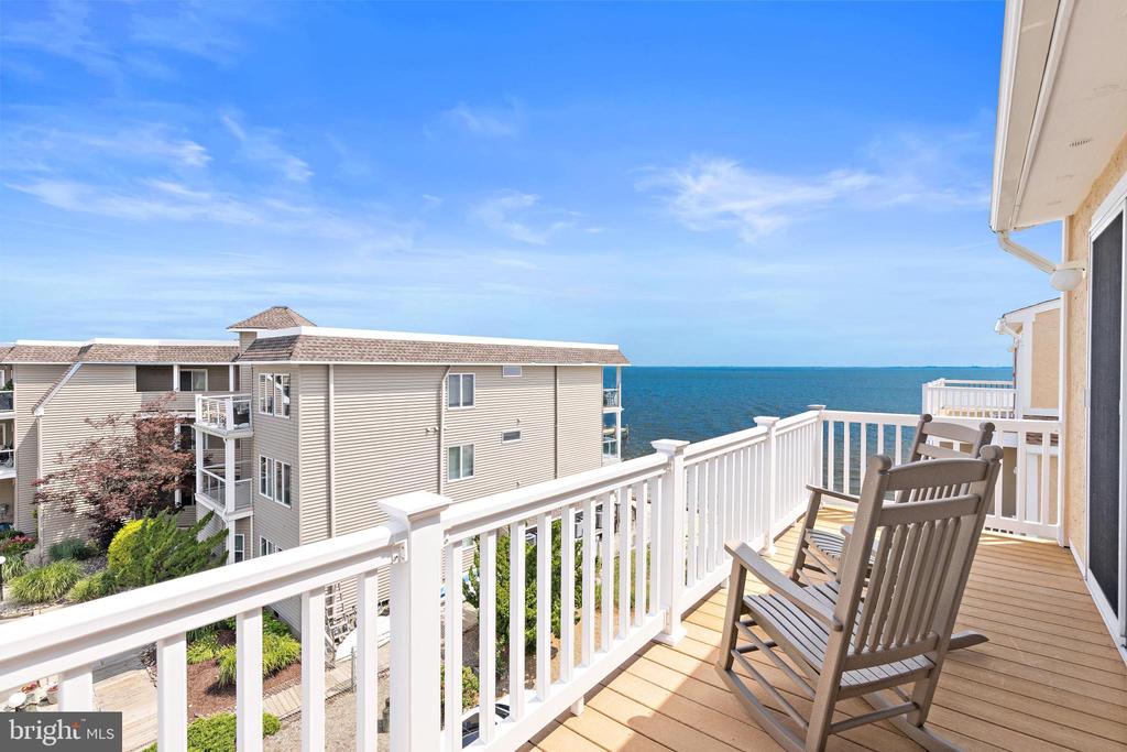 401 BAY SHORE DRIVE Unit: 18B