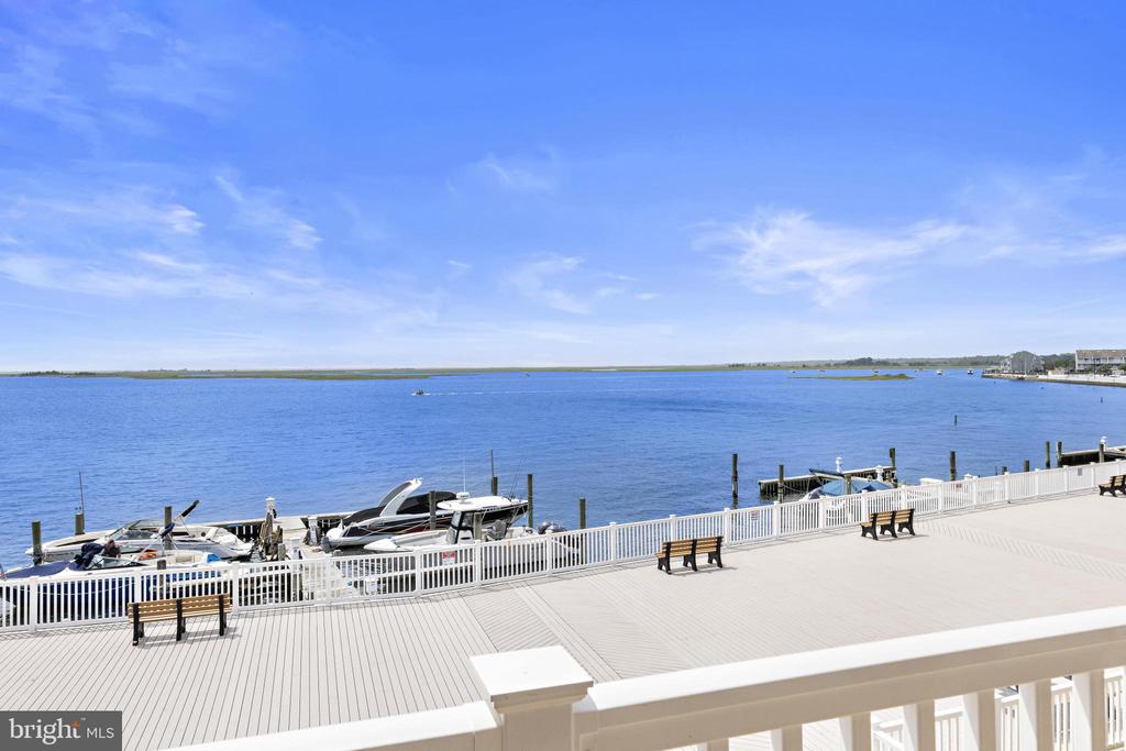 401 BAY SHORE DRIVE Unit: 18B