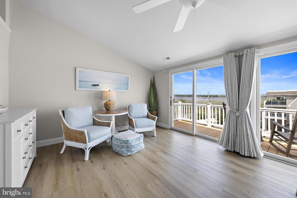 401 BAY SHORE DRIVE Unit: 18B