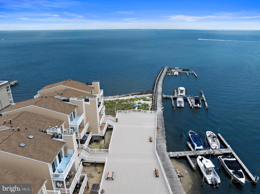 401 BAY SHORE DRIVE Unit: 18B