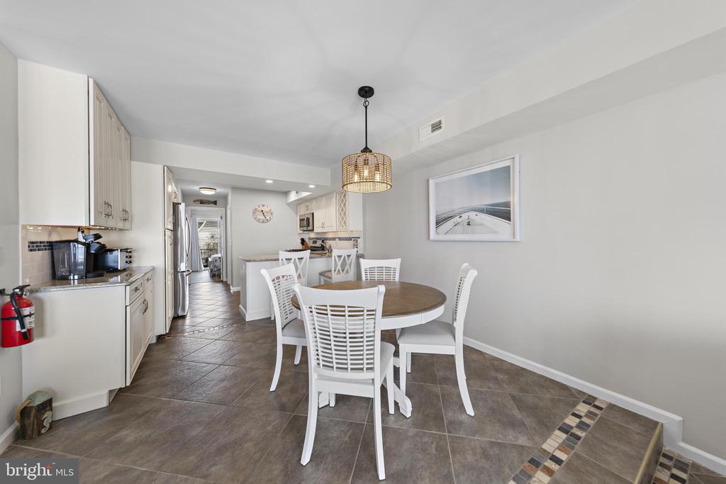 401 BAY SHORE DRIVE Unit: 18B