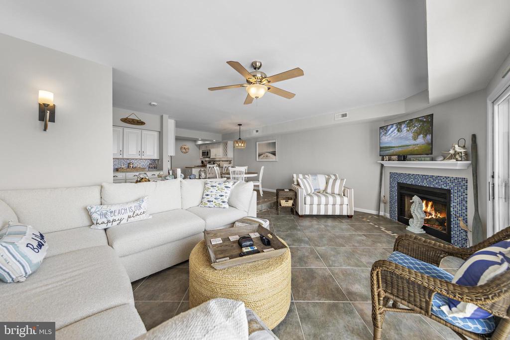 401 BAY SHORE DRIVE Unit: 18B