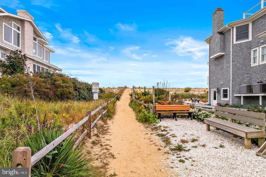 130 CHATSWORTH AVENUE Unit: 1
