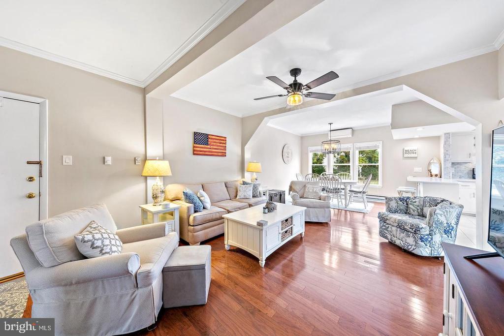 130 CHATSWORTH AVENUE Unit: 1
