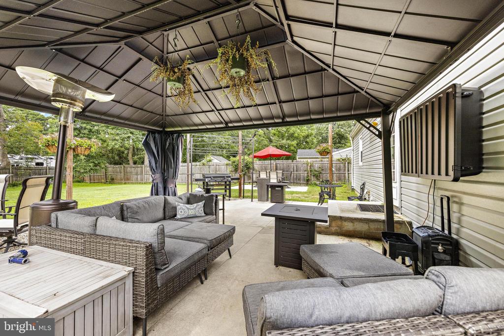 12 BLUE SPRUCE DRIVE