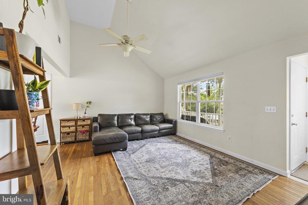 255 TACKLE AVENUE