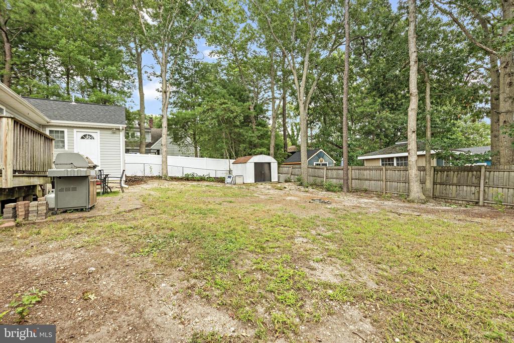 255 TACKLE AVENUE