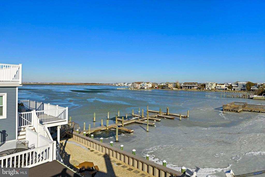 201 W SHIP BOTTOM AVENUE
