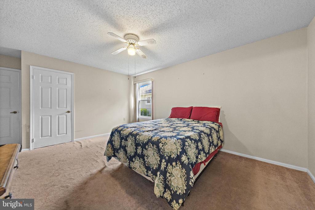 40 PINE OAK BOULEVARD