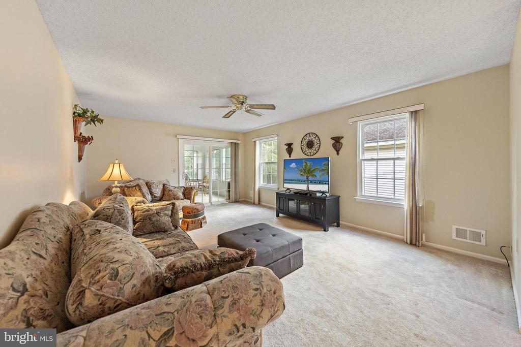40 PINE OAK BOULEVARD