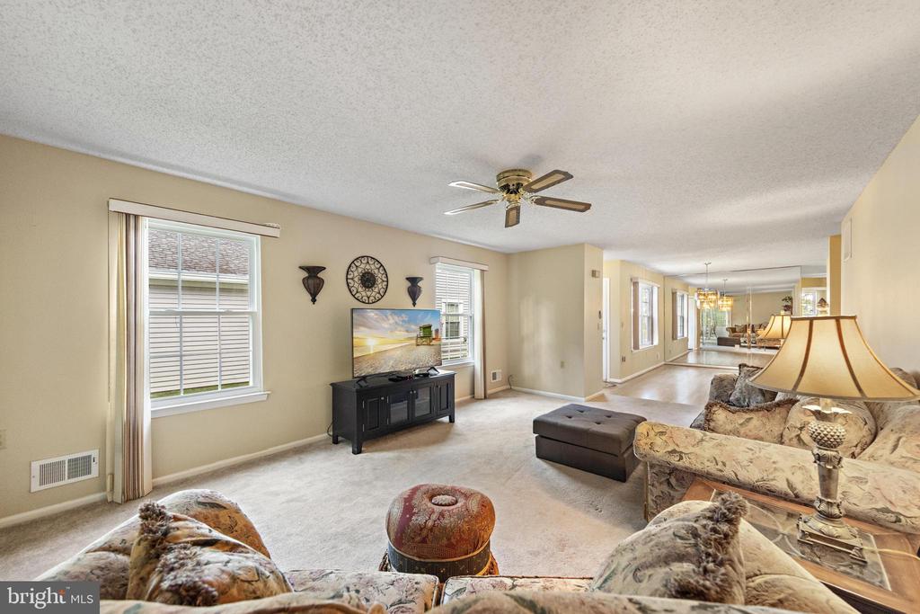 40 PINE OAK BOULEVARD