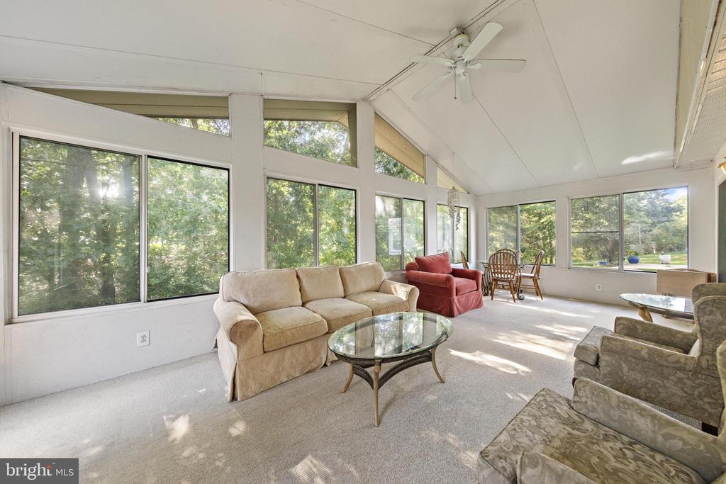 40 PINE OAK BOULEVARD