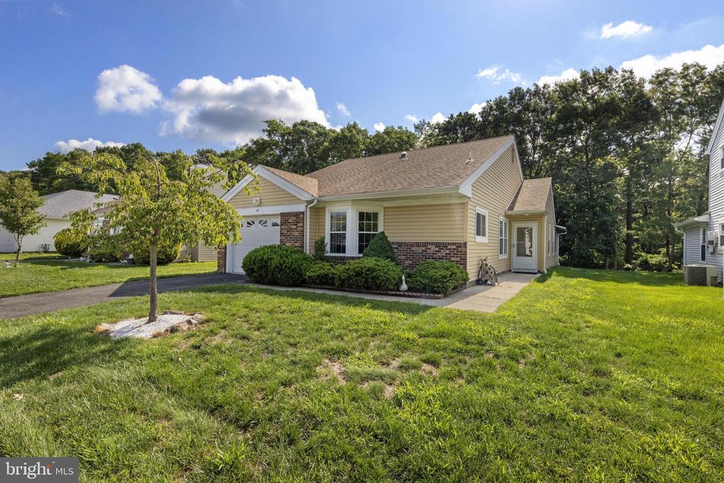 40 PINE OAK BOULEVARD