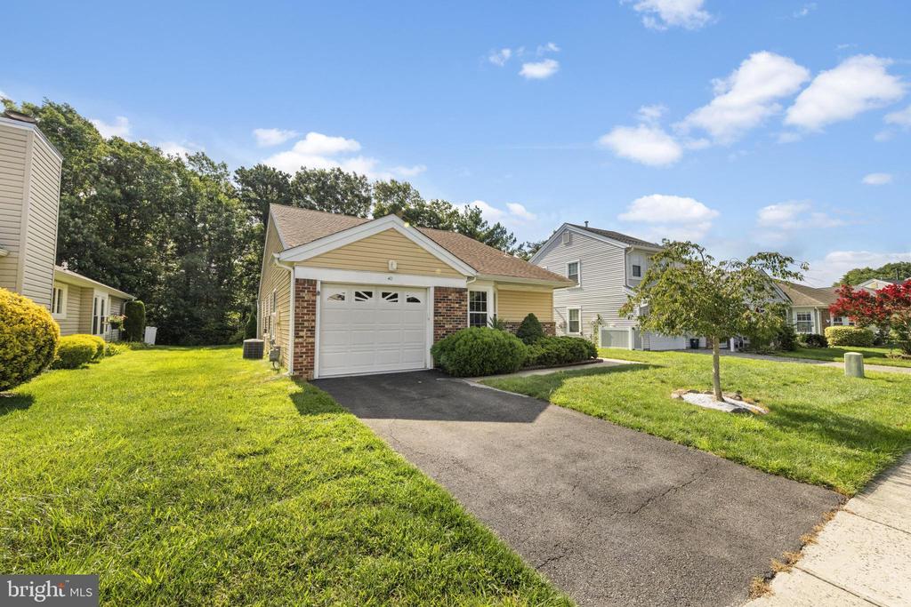 40 PINE OAK BOULEVARD