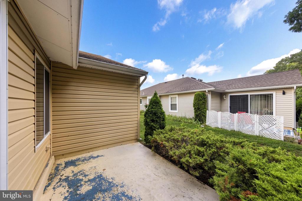 40 PINE OAK BOULEVARD