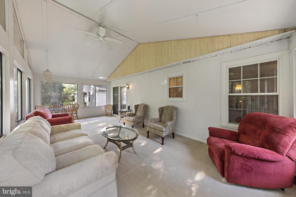 40 PINE OAK BOULEVARD