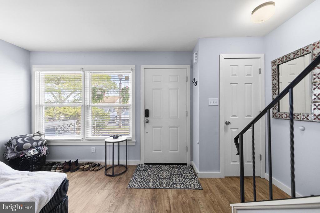 6 MEDITERRANEAN COURT