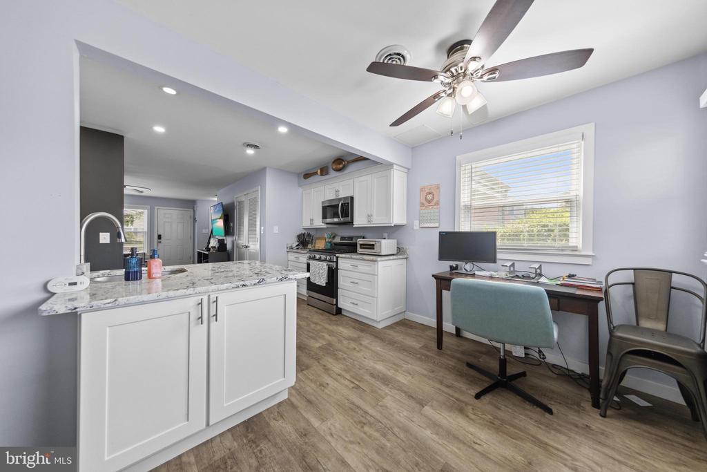 6 MEDITERRANEAN COURT