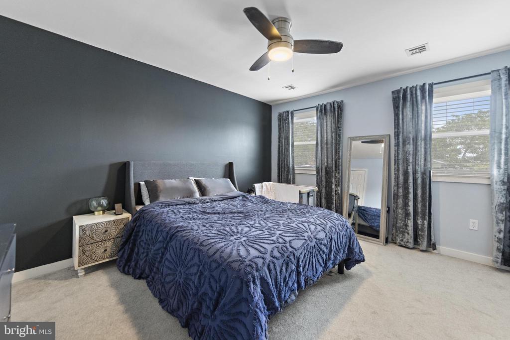 6 MEDITERRANEAN COURT