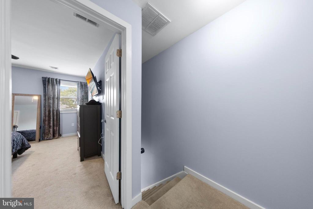 6 MEDITERRANEAN COURT