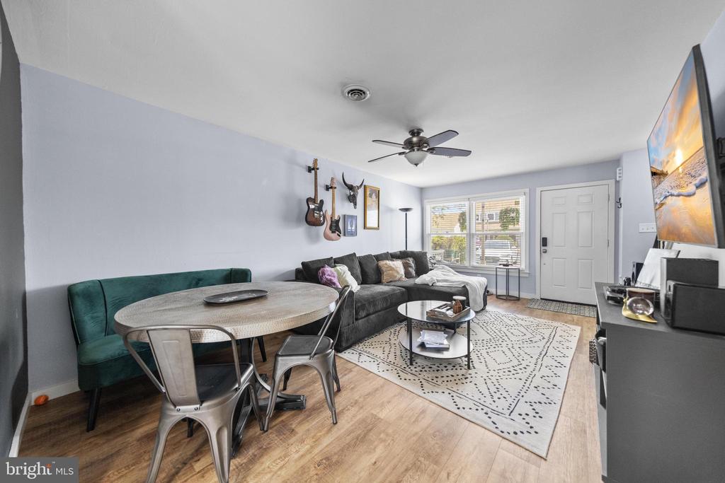 6 MEDITERRANEAN COURT