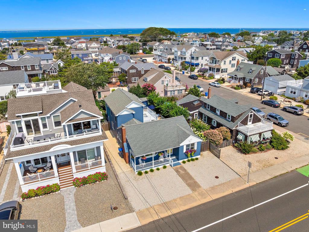 1106 S BEACH AVENUE