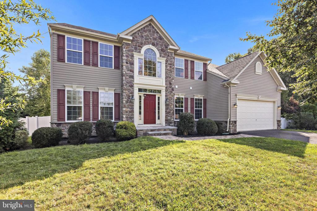 66 VICARI WAY