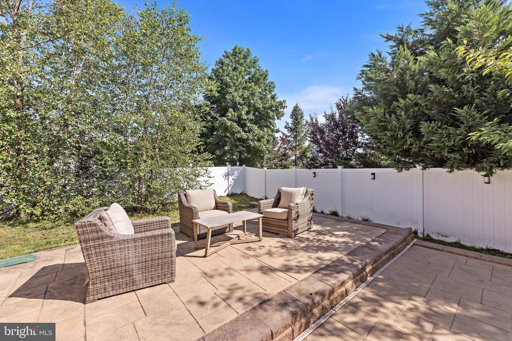 66 VICARI WAY
