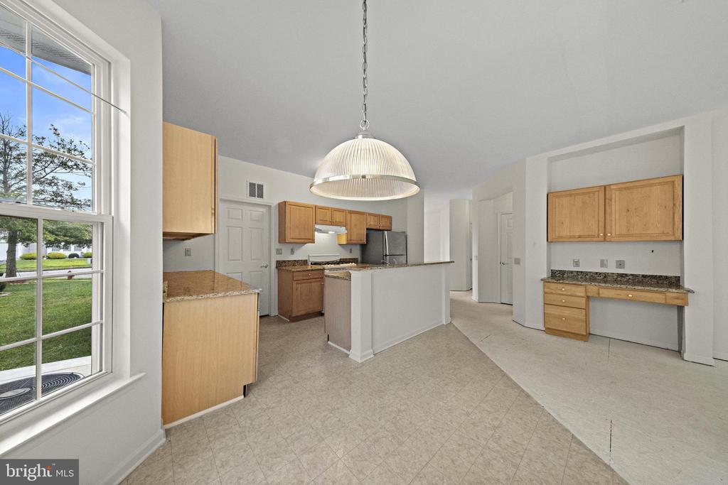 10 KETTLE CREEK COURT