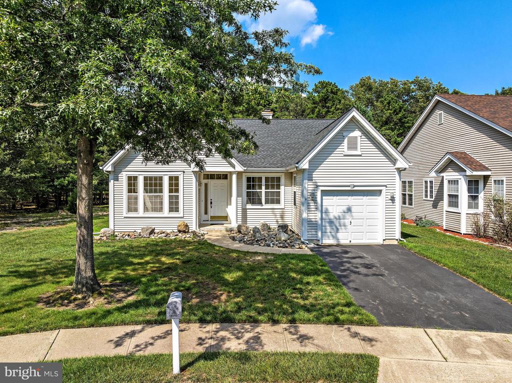 10 KETTLE CREEK COURT