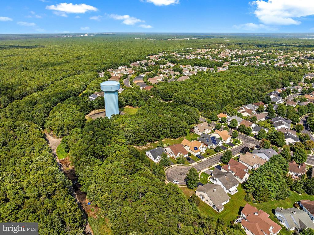 10 KETTLE CREEK COURT