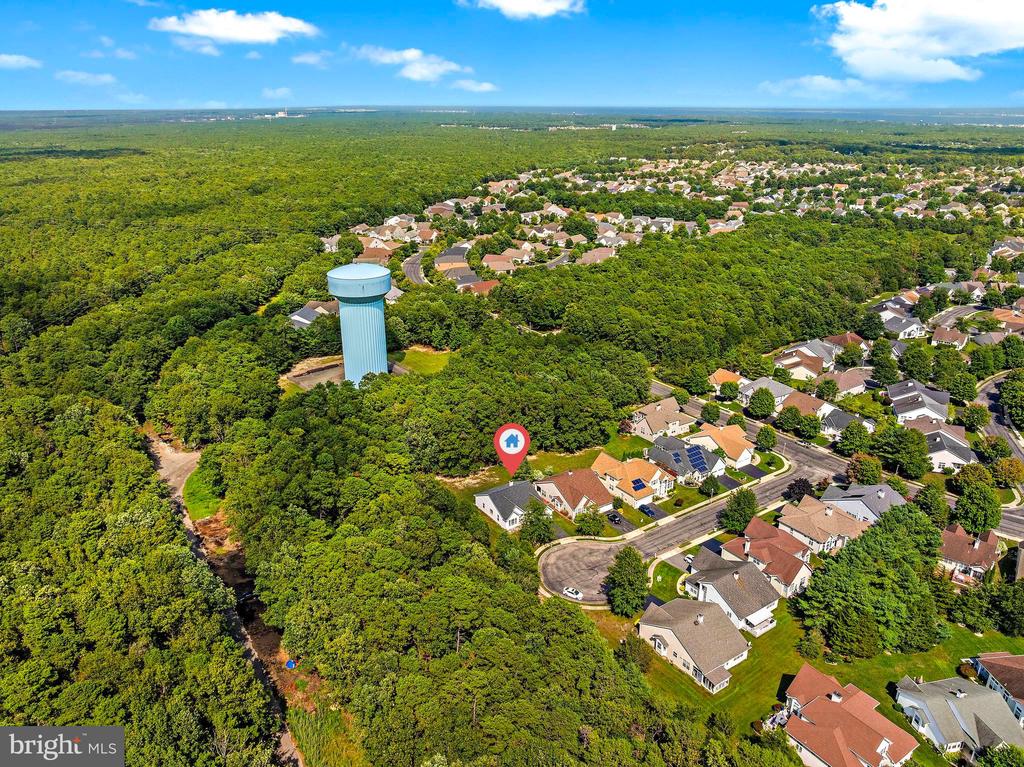 10 KETTLE CREEK COURT