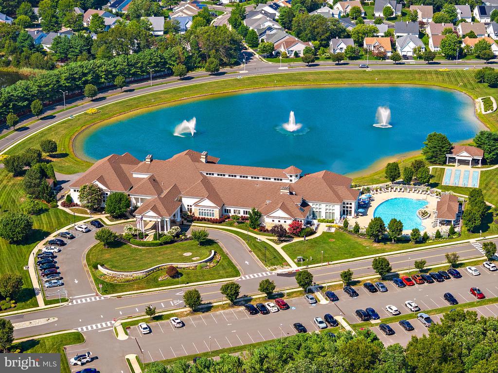 10 KETTLE CREEK COURT