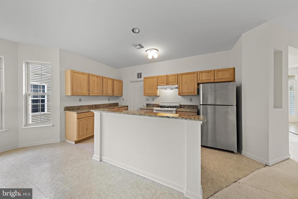 10 KETTLE CREEK COURT