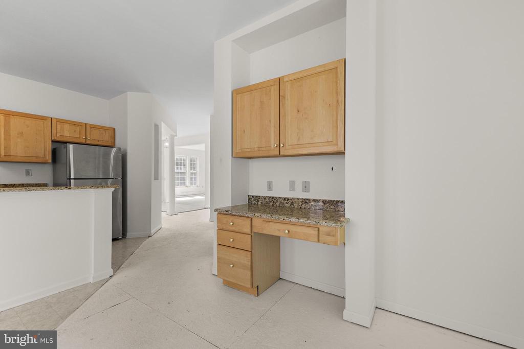 10 KETTLE CREEK COURT