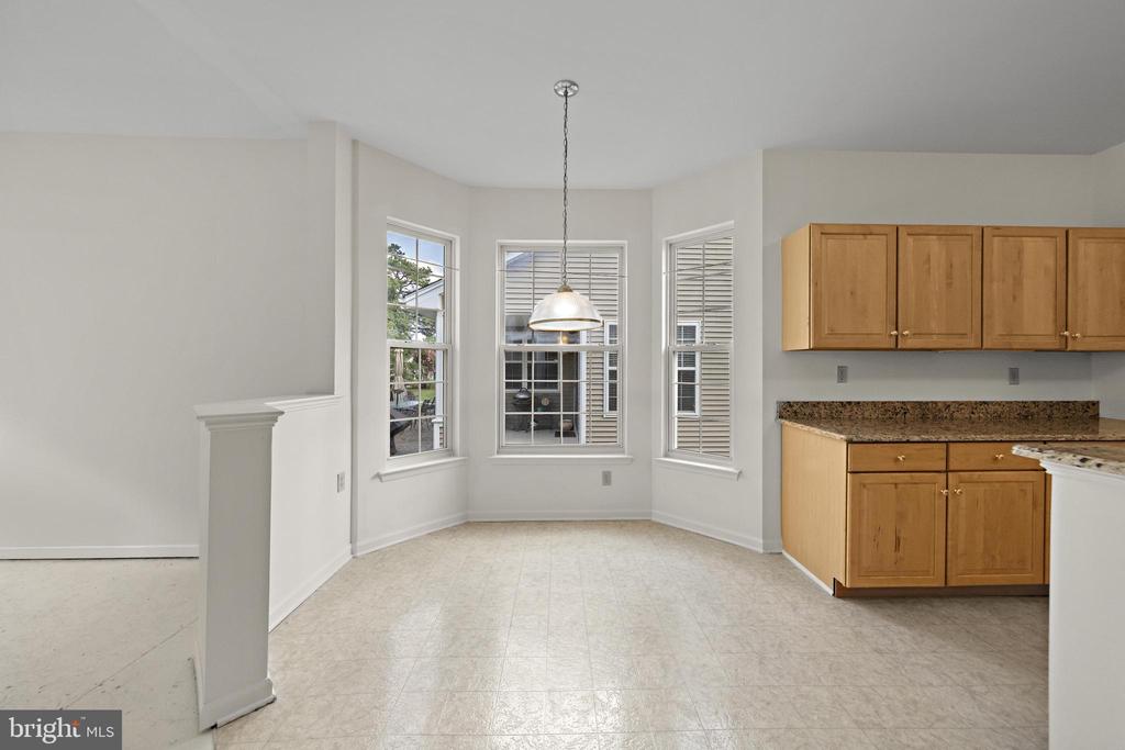 10 KETTLE CREEK COURT