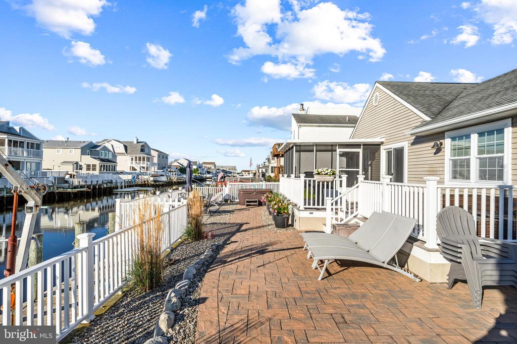 144 PETER ROAD