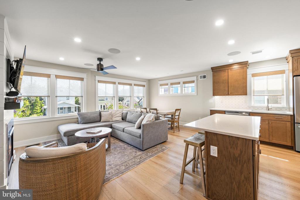 106 E 26TH
