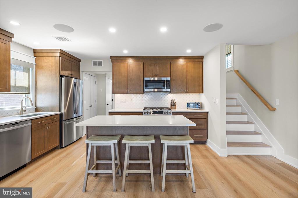 106 E 26TH