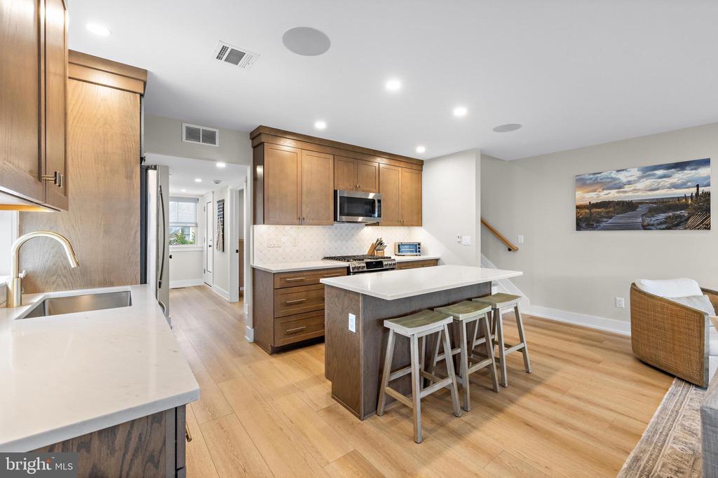 106 E 26TH