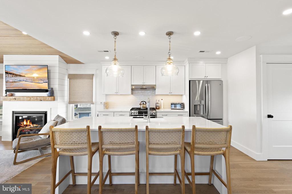 115 E 28TH STREET