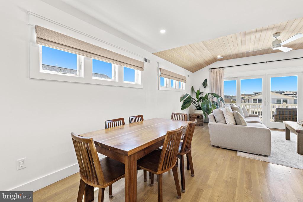 115 E 28TH STREET