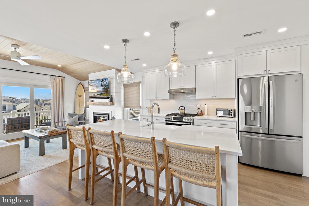 115 E 28TH STREET