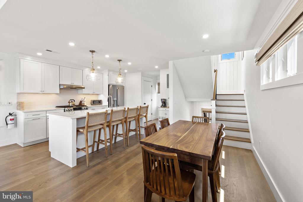 115 E 28TH STREET
