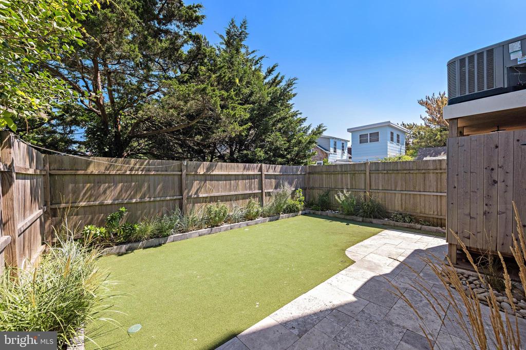 115 E 28TH STREET