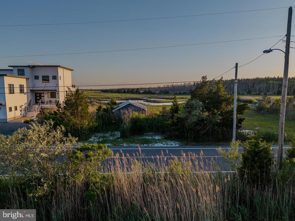 633 CEDAR RUN DOCK ROAD