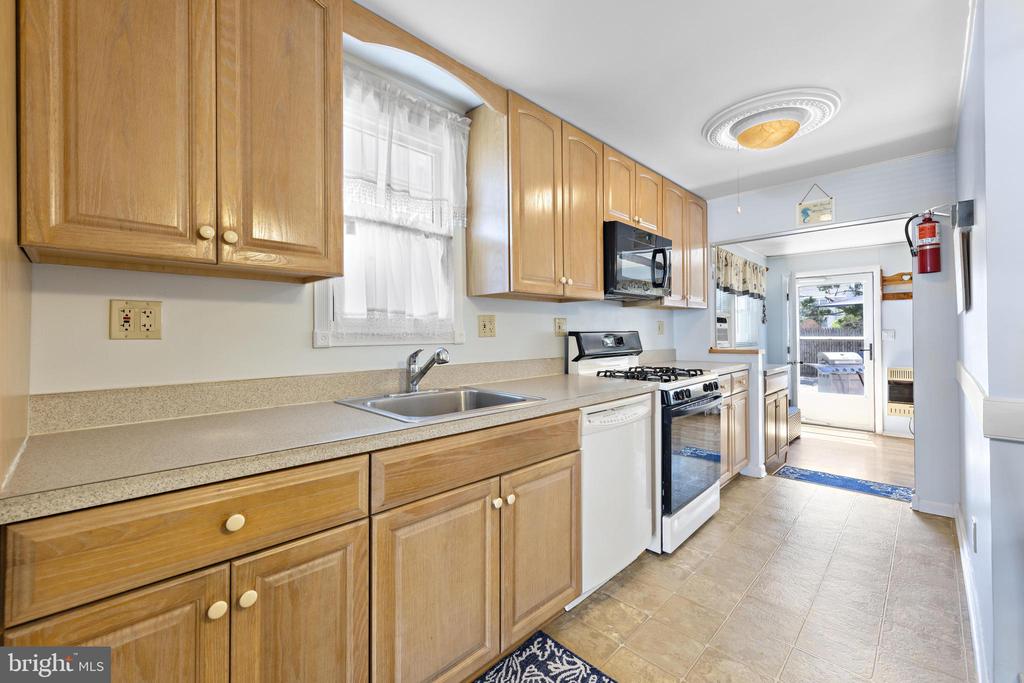 32 3RD STREET N