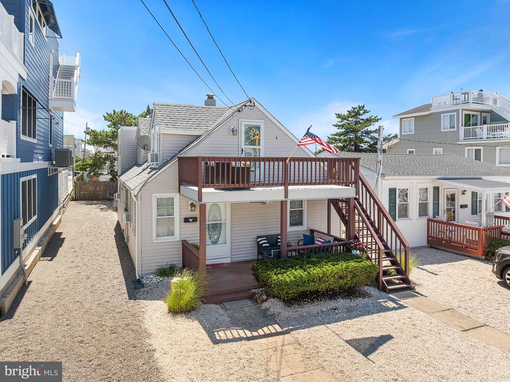 32 3RD STREET N