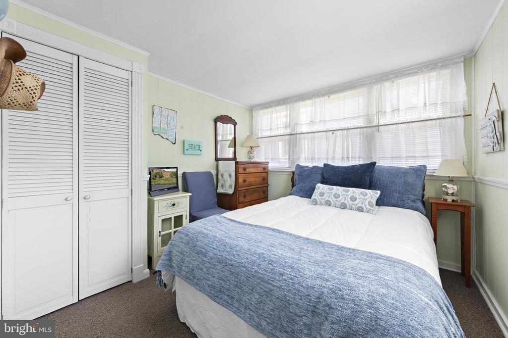 32 3RD STREET N